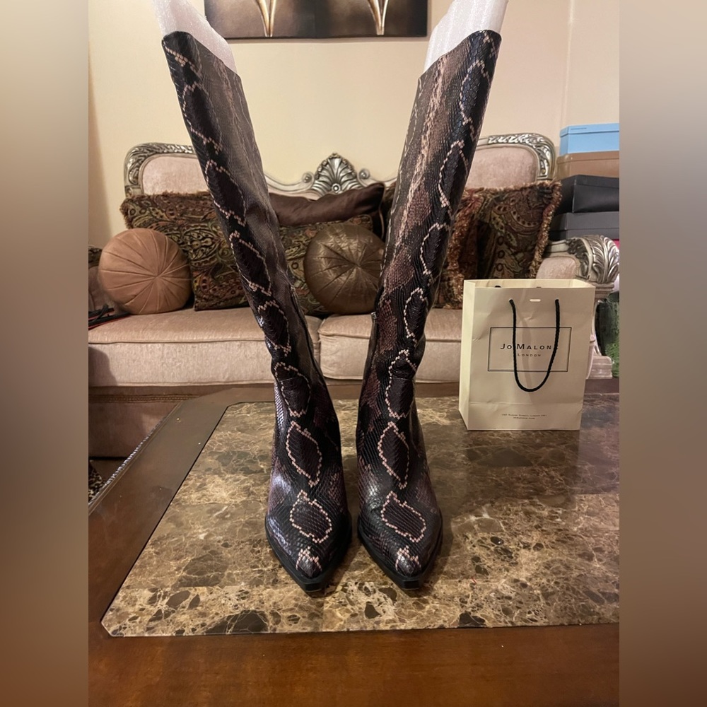 Vince Camuto Snakeskin Multicoloured Boots. Size 10